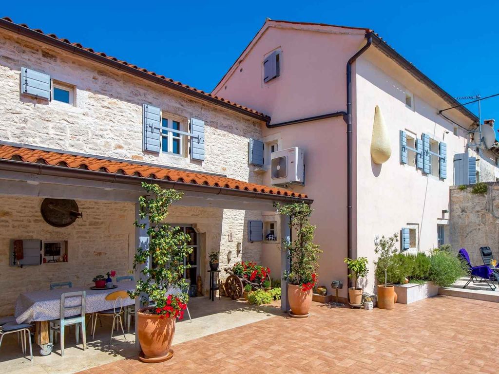 Villa mit Klimaanlage und Pool