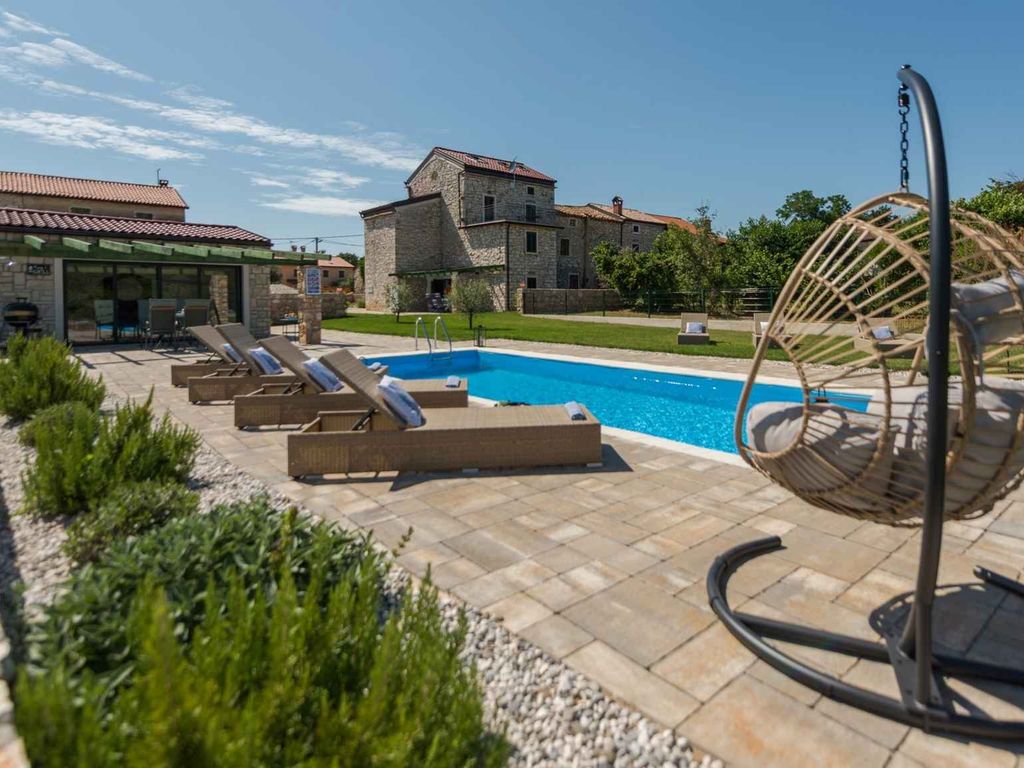 Villa mit Klimaanlage und Pool