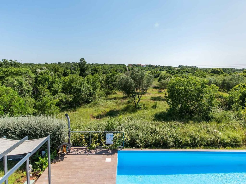 Villa mit Klimaanlage und Pool