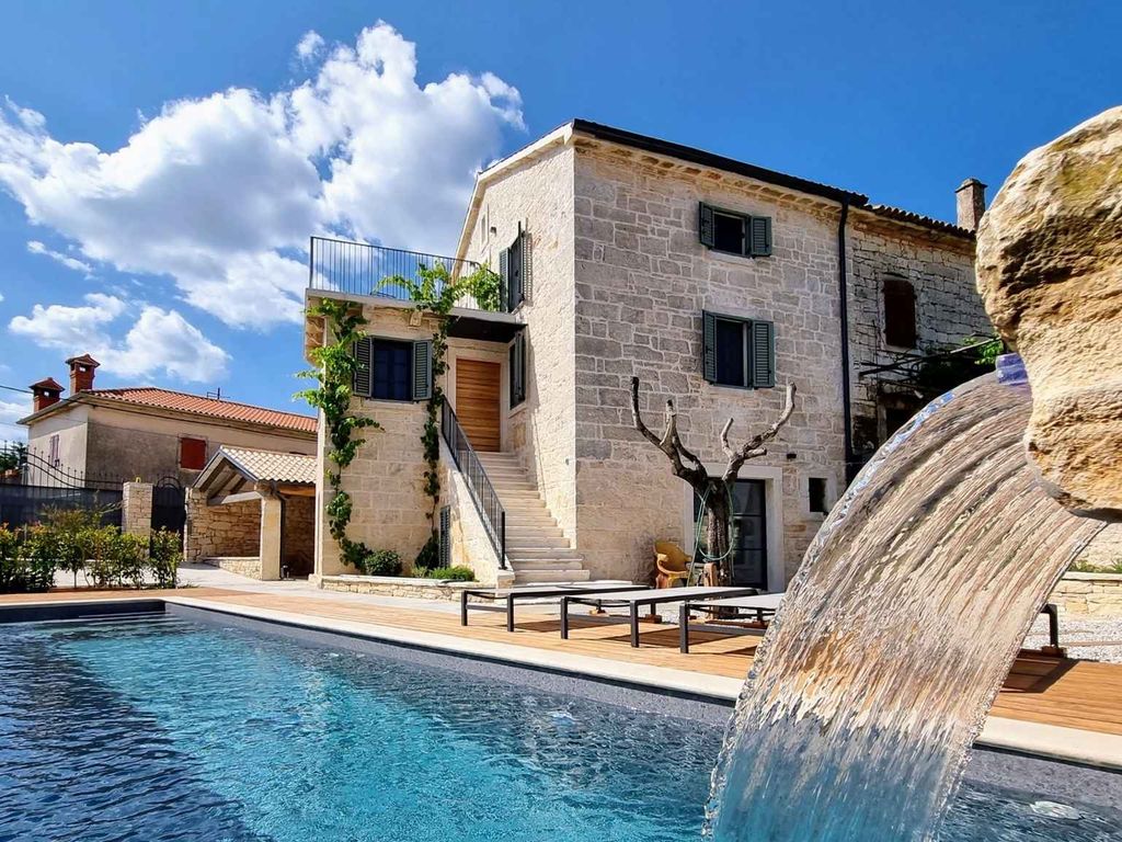 Villa mit Klimaanlage und Pool