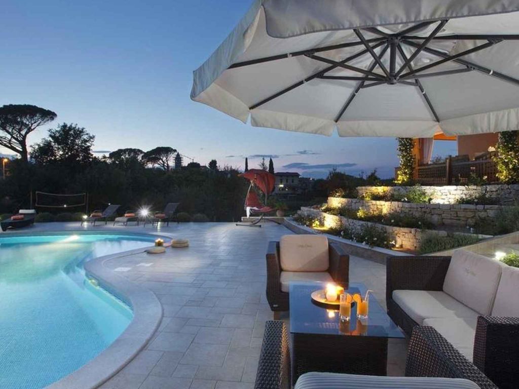 Villa mit Klimaanlage und Pool