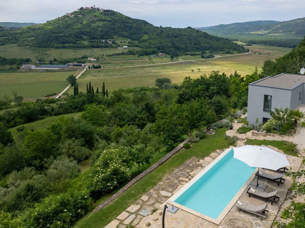 Villa mit Klimaanlage und Pool