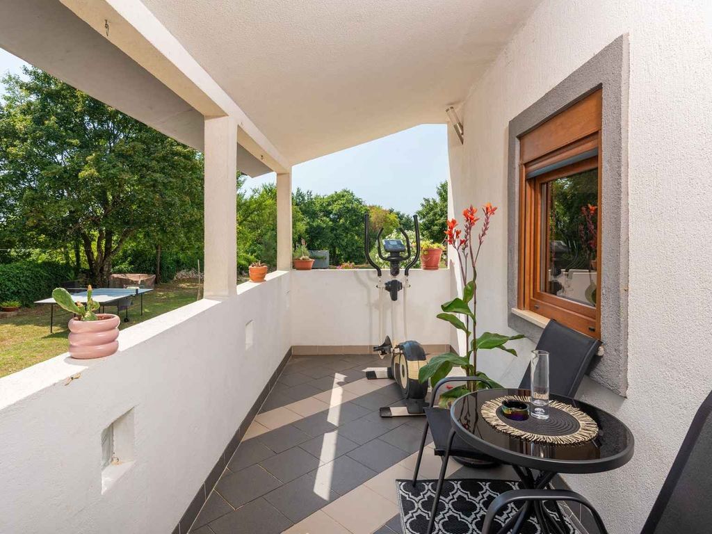Villa mit Klimaanlage und Pool