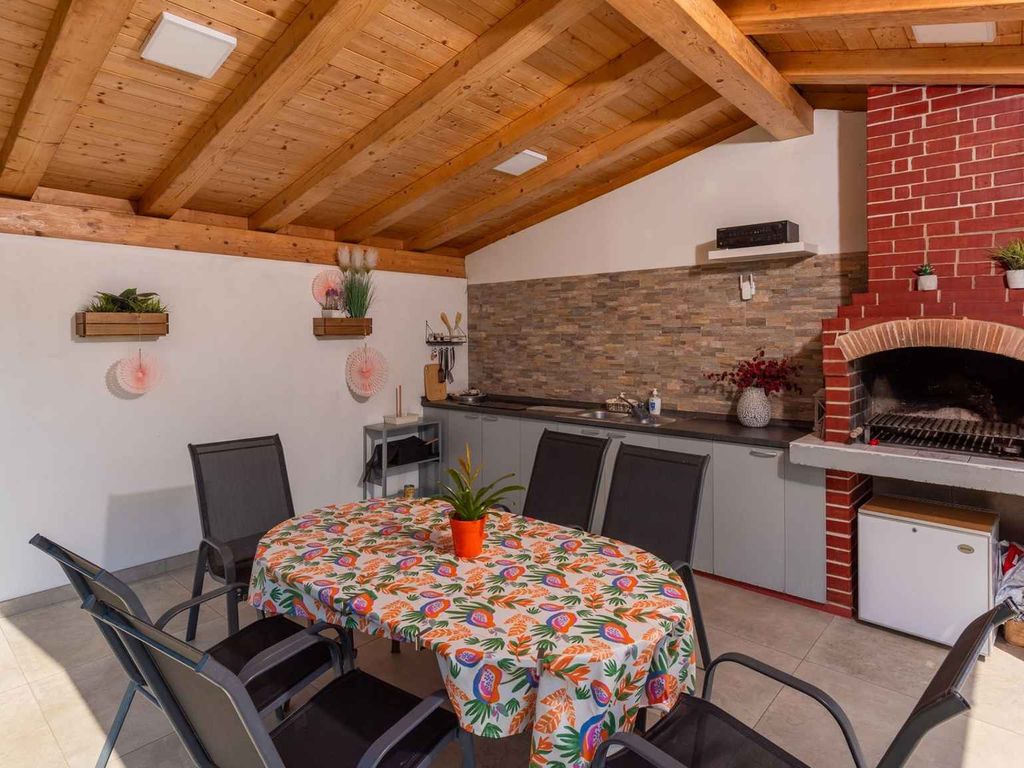 Villa mit Klimaanlage und Pool