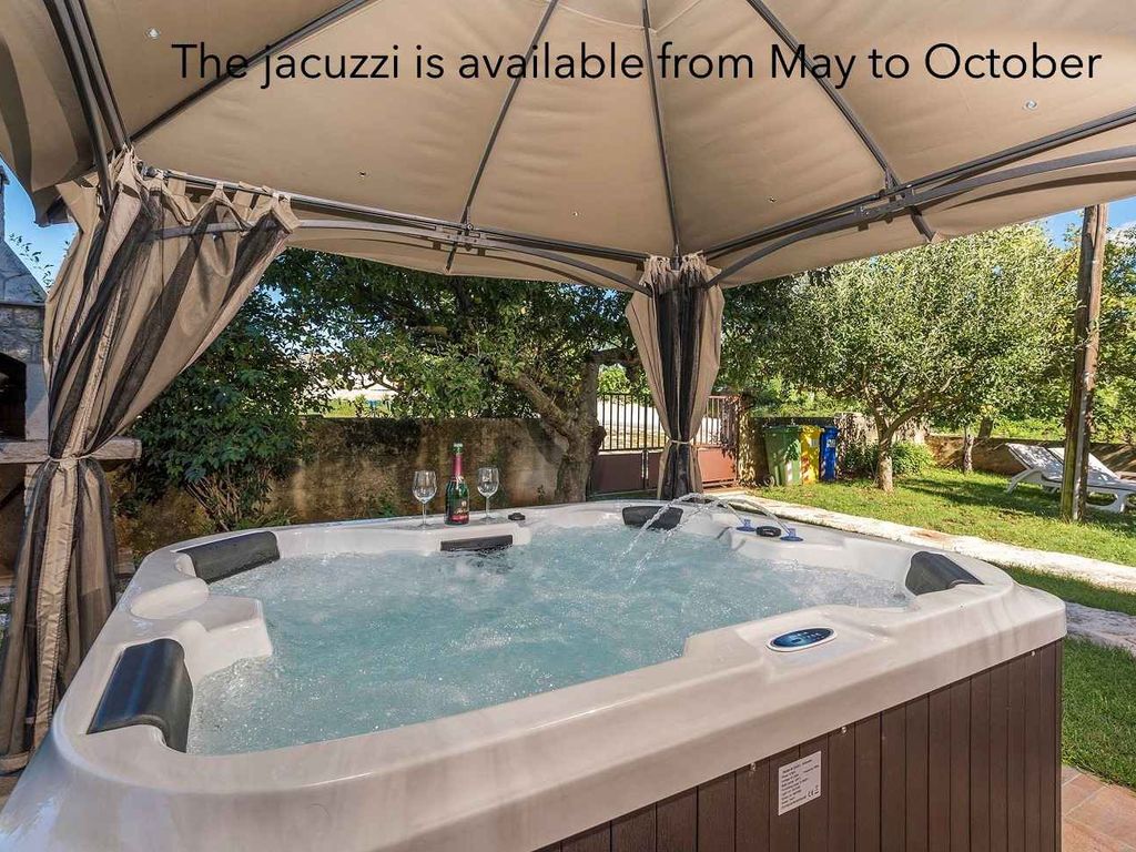 Ferienwohnung mit Klimaanlage und Whirlpool