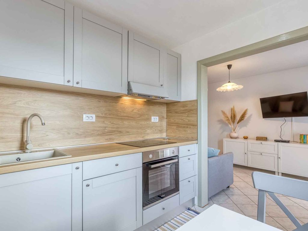 Ferienwohnung mit mediterranem Garten und Grill in ruhiger Lage