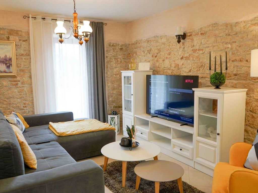Ferienwohnung mit Klimaanlage und Pool