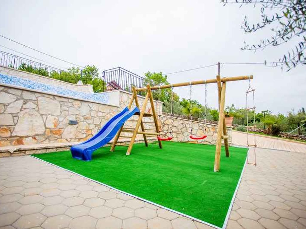 Villa mit Pool und Klimaanlage