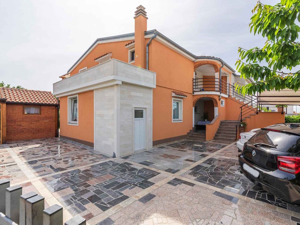 Ferienwohnung mit Aussenpool