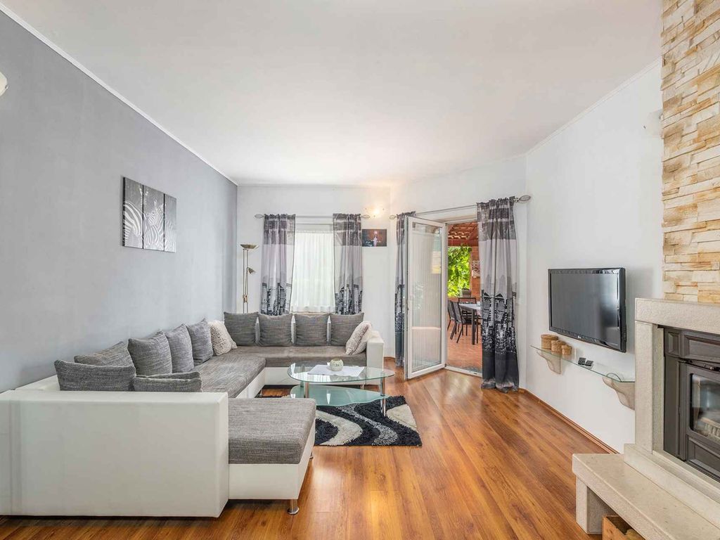 Ferienwohnung mit Aussenpool