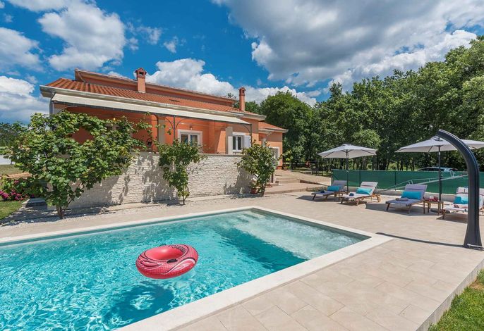 Ferienhaus mit Privatpool