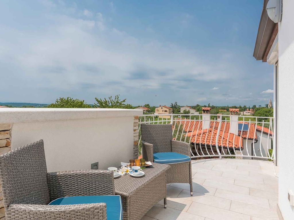 Villa mit Pool, Sauna und Whirlpool