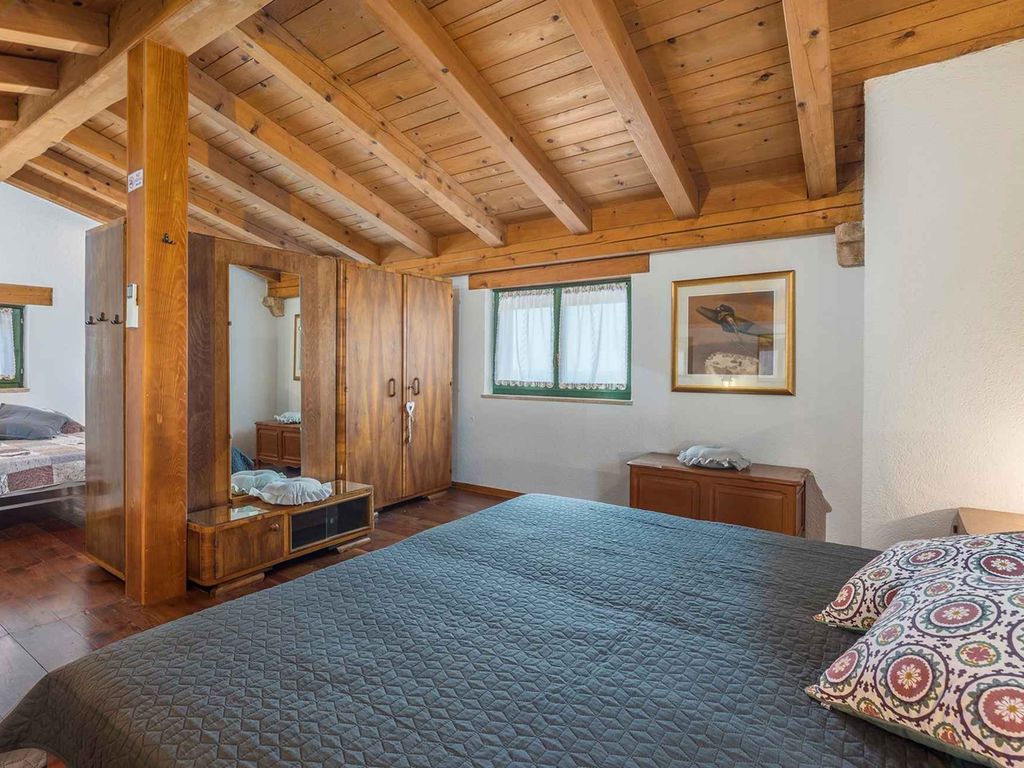 Villa mit Pool und Whirpool
