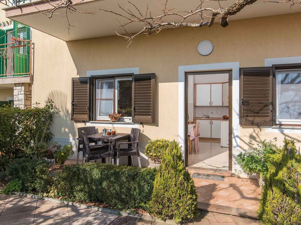Ferienwohnung in Strandnähe mit Terrasse