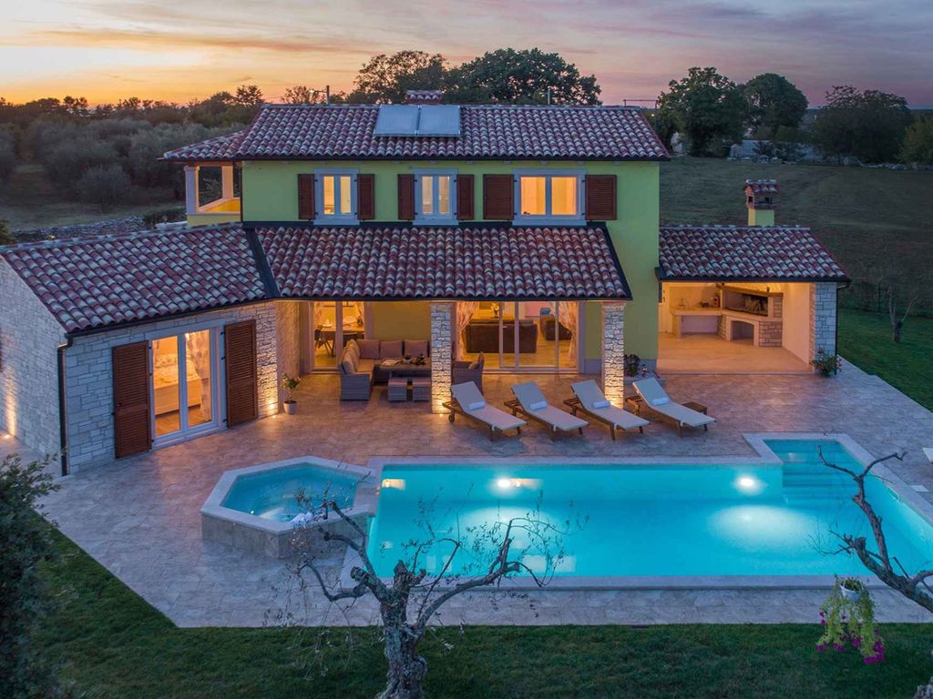 Villa mit Privatpool