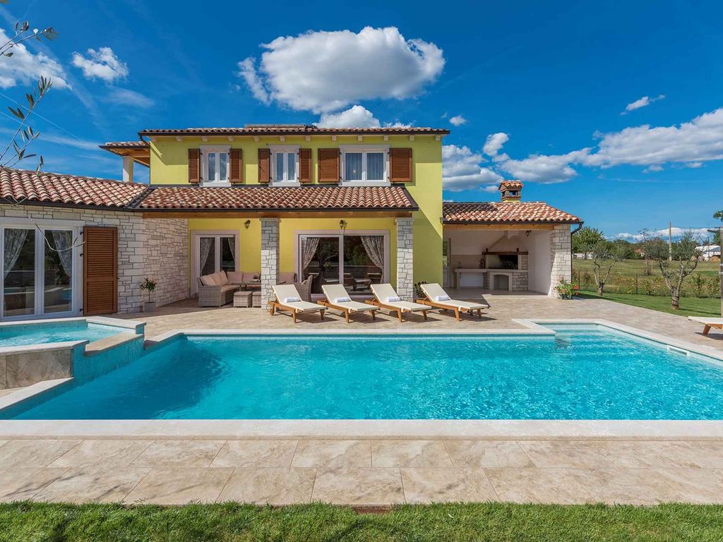 Villa mit Privatpool