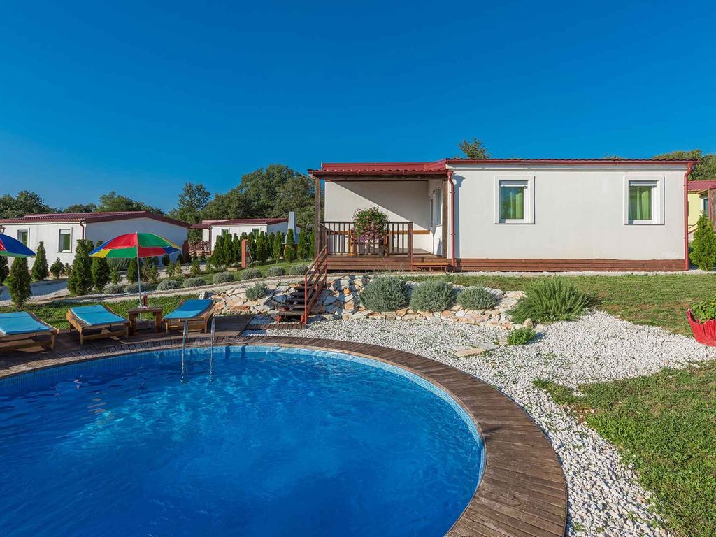 Ferienhaus mit Privatpool