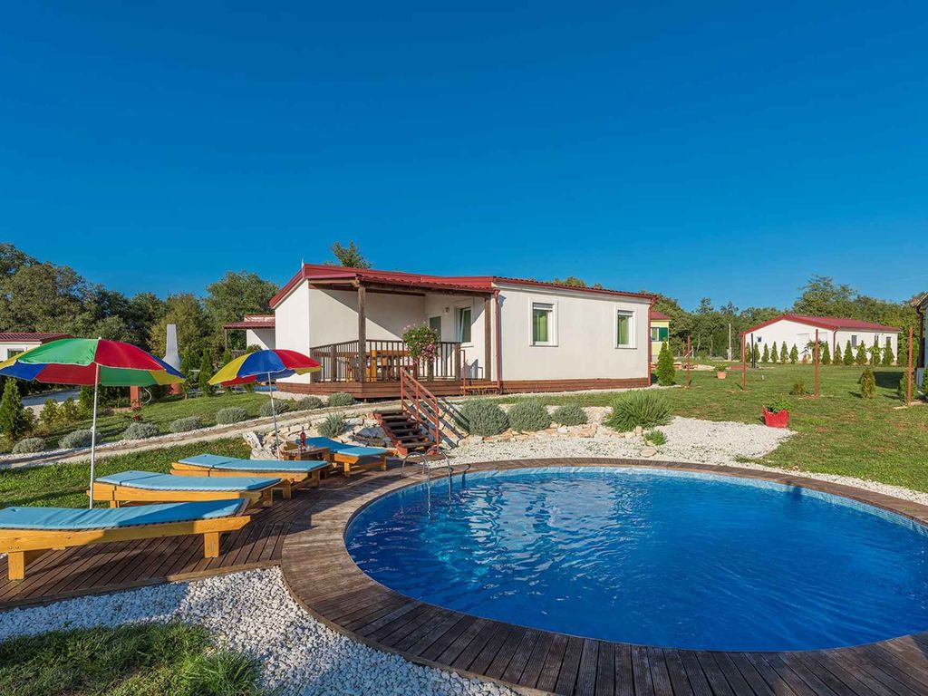 Ferienhaus mit Privatpool