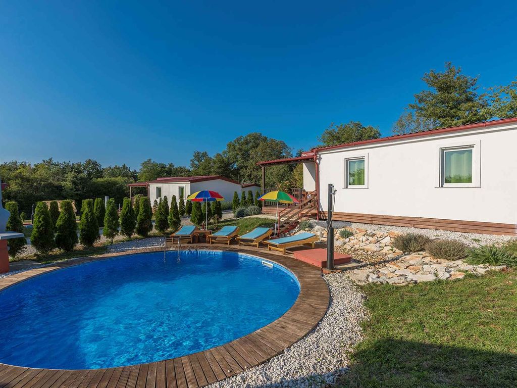 Ferienhaus mit Privatpool