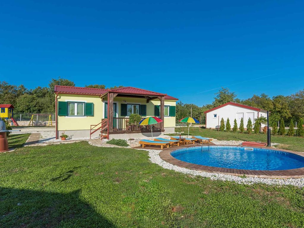 Ferienhaus mit Privatpool