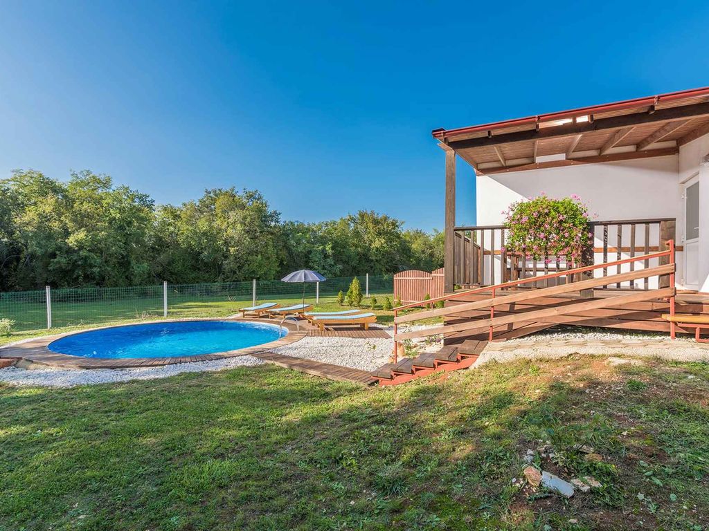 Ferienhaus mit Privatpool