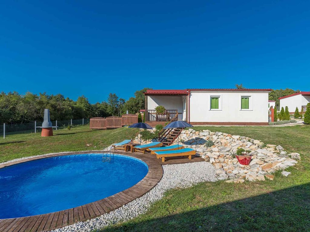 Ferienhaus mit Privatpool