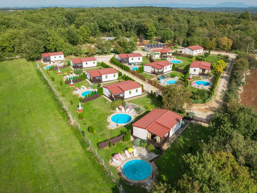Ferienhaus mit Privatpool