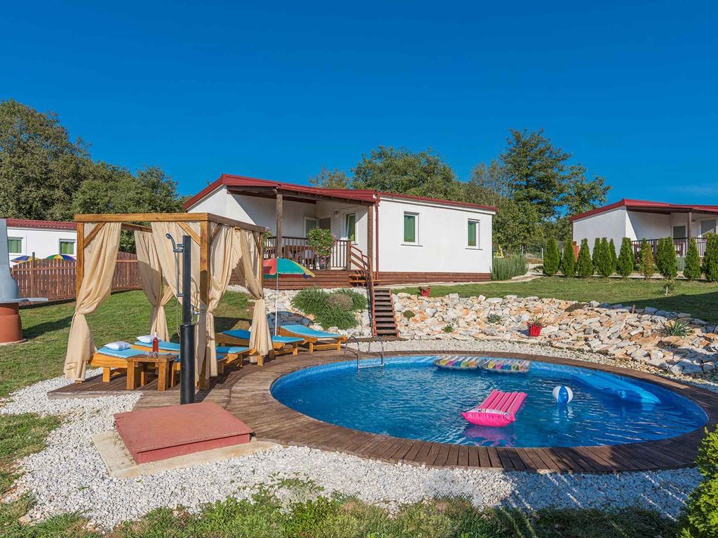 Ferienhaus mit Privatpool