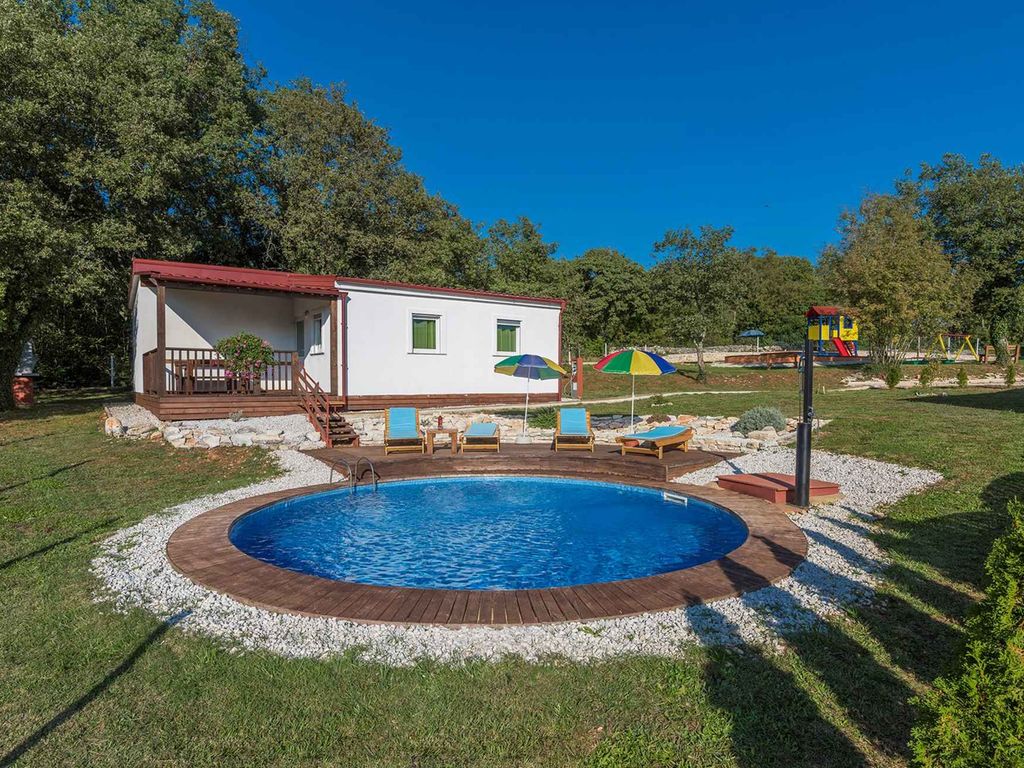 Ferienhaus mit Privatpool