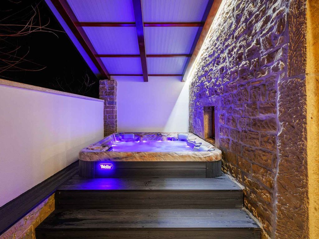 Ferienhaus mit Privatpool und Panoramablick