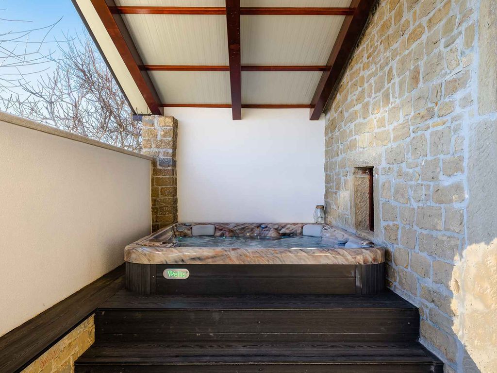Ferienhaus mit Privatpool und Panoramablick