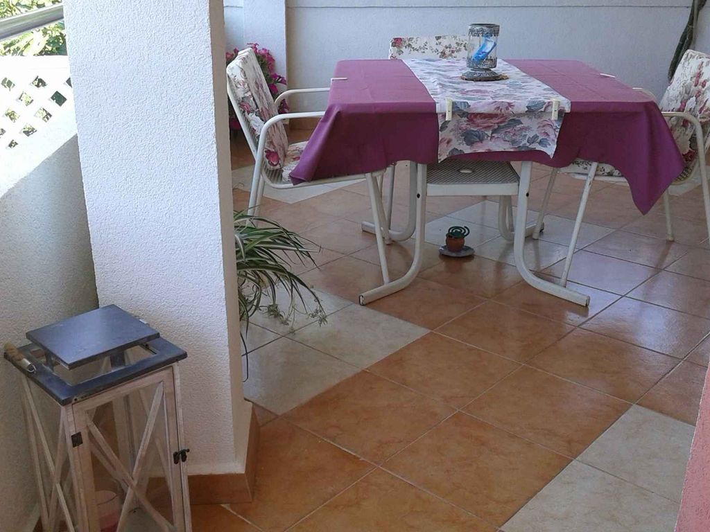Studio mit Balkon