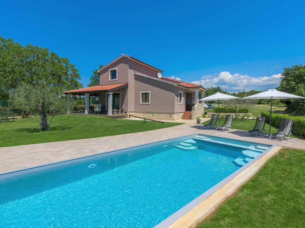 Ferienhaus mit Privatpool