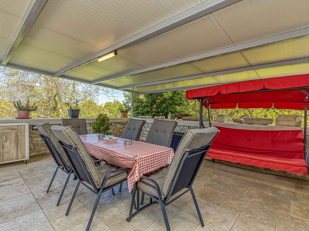Ferienhaus mit beheiztem Privatpool