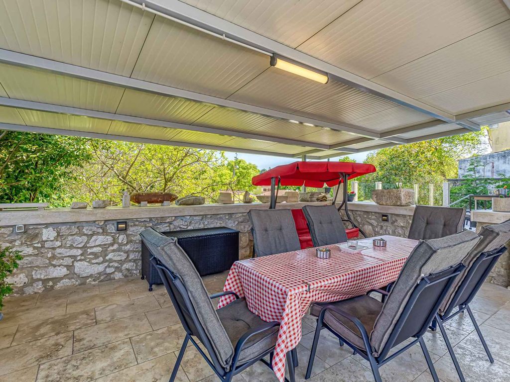 Ferienhaus mit beheiztem Privatpool