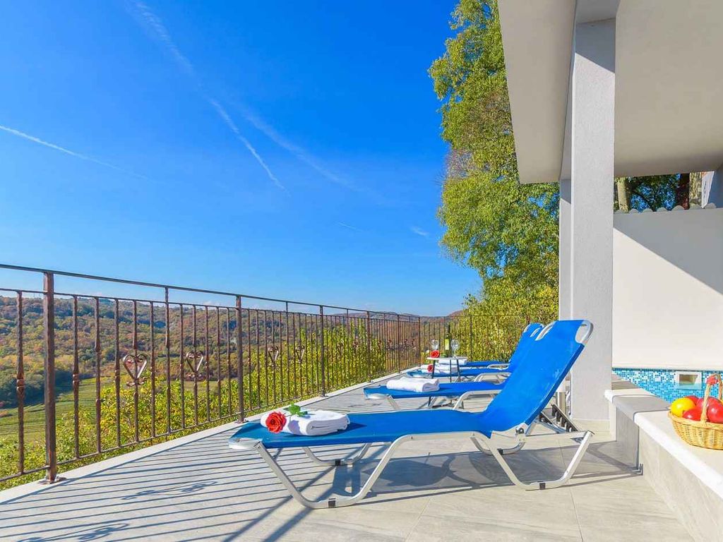 Ferienwohnung mit Pool