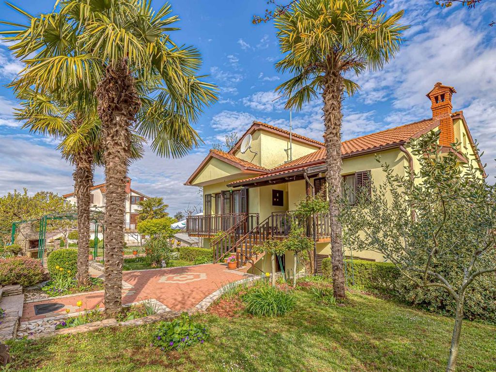 Ferienwohnung mit Terrasse und Privatpool