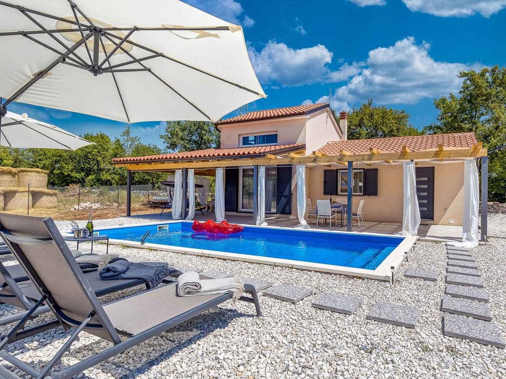 Ferienhaus mit Privatpool