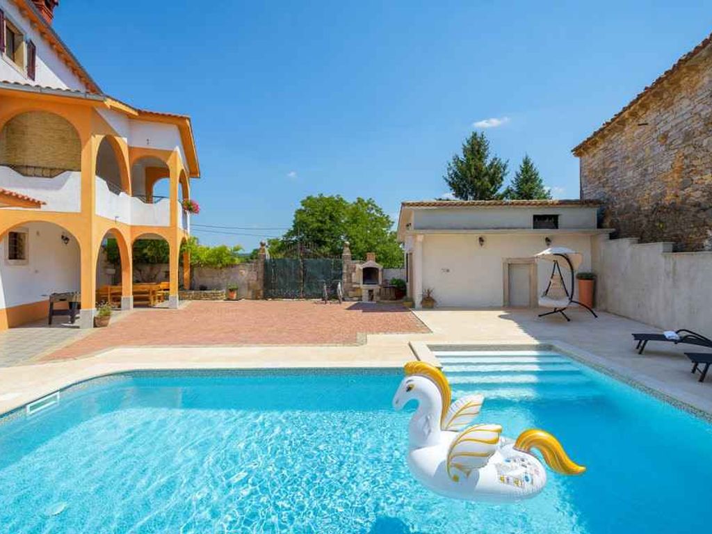 Ferienhaus mit Privatpool und Sauna