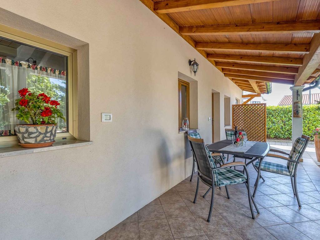 Ferienwohnung mit einer privaten Terrasse im Zentrum von Kanfanar