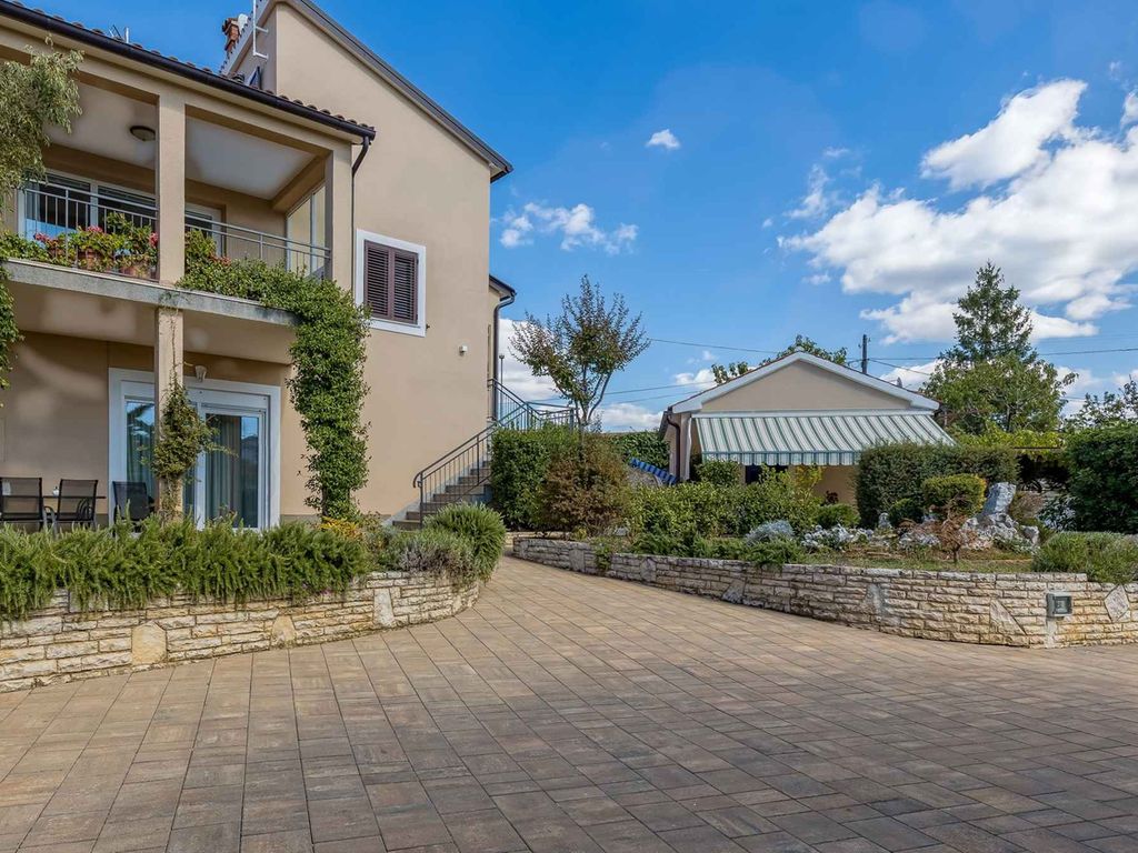 Ferienwohnung mit einer privaten Terrasse im Zentrum von Kanfanar