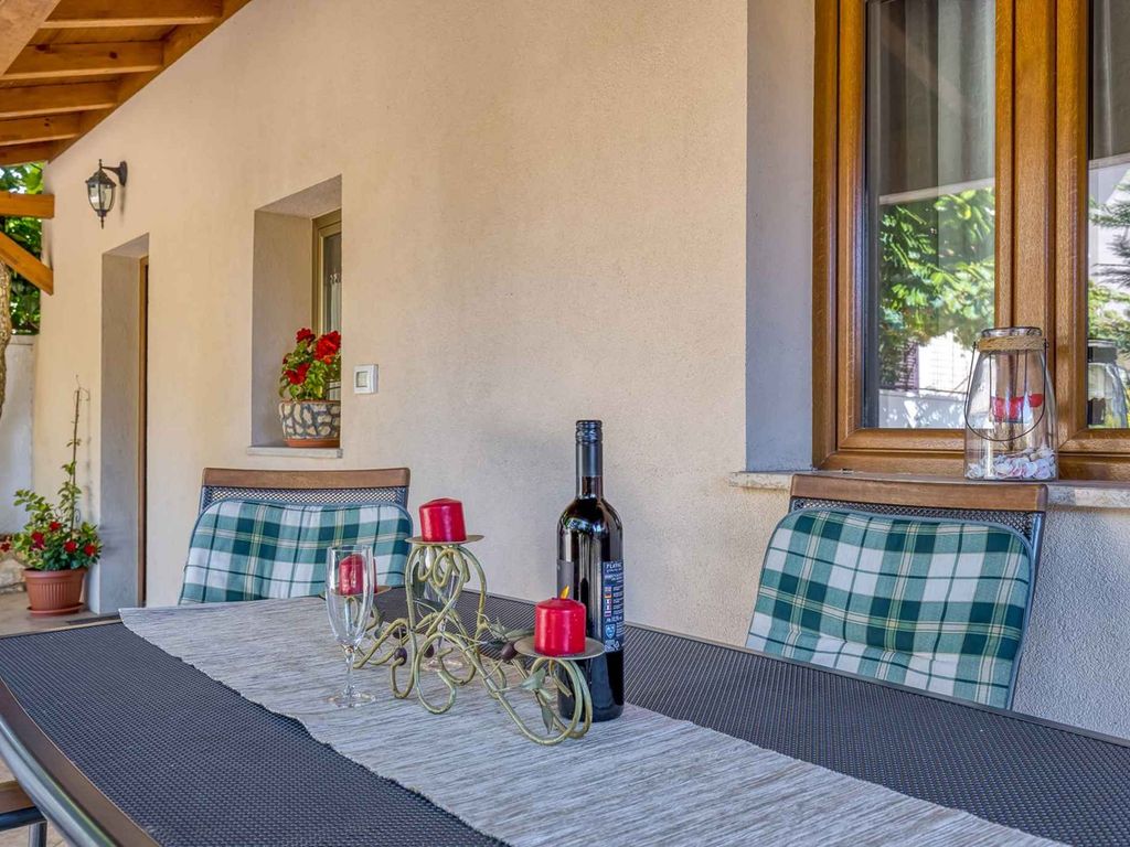 Ferienwohnung mit einer privaten Terrasse im Zentrum von Kanfanar