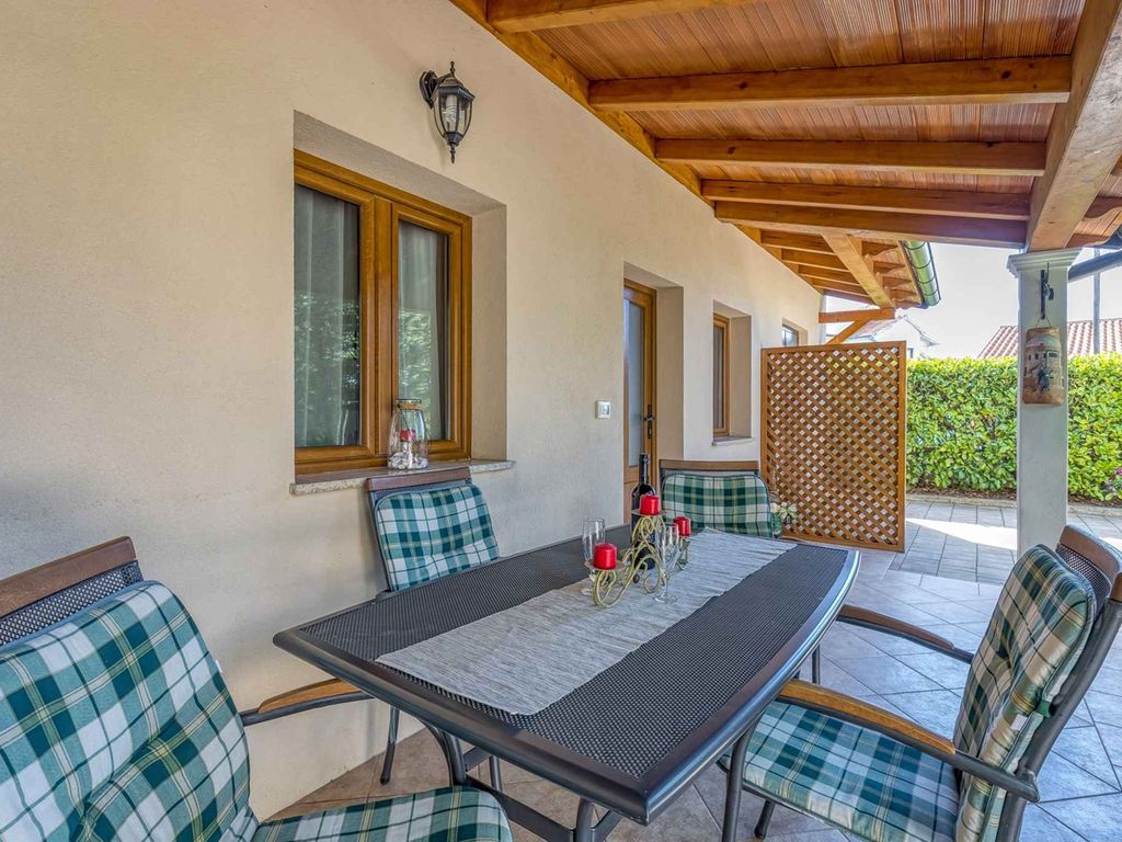 Ferienwohnung mit einer privaten Terrasse im Zentrum von Kanfanar