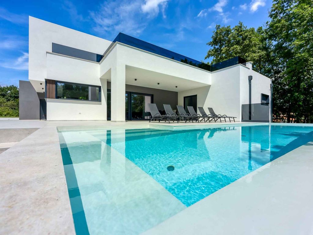 Villa mit Privatpool