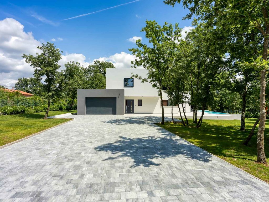 Villa mit Privatpool