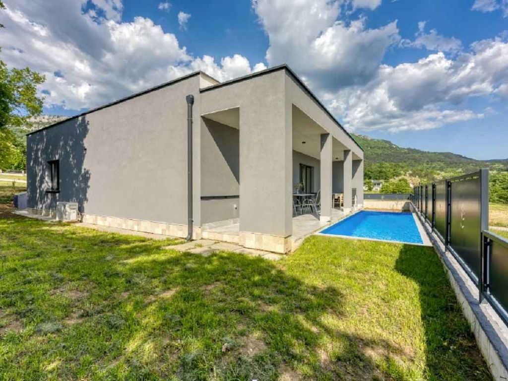Ferienhaus mit Privatpool