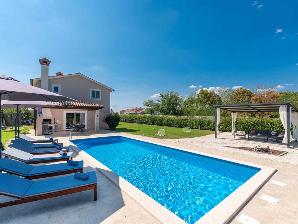 Villa mit Privatpool