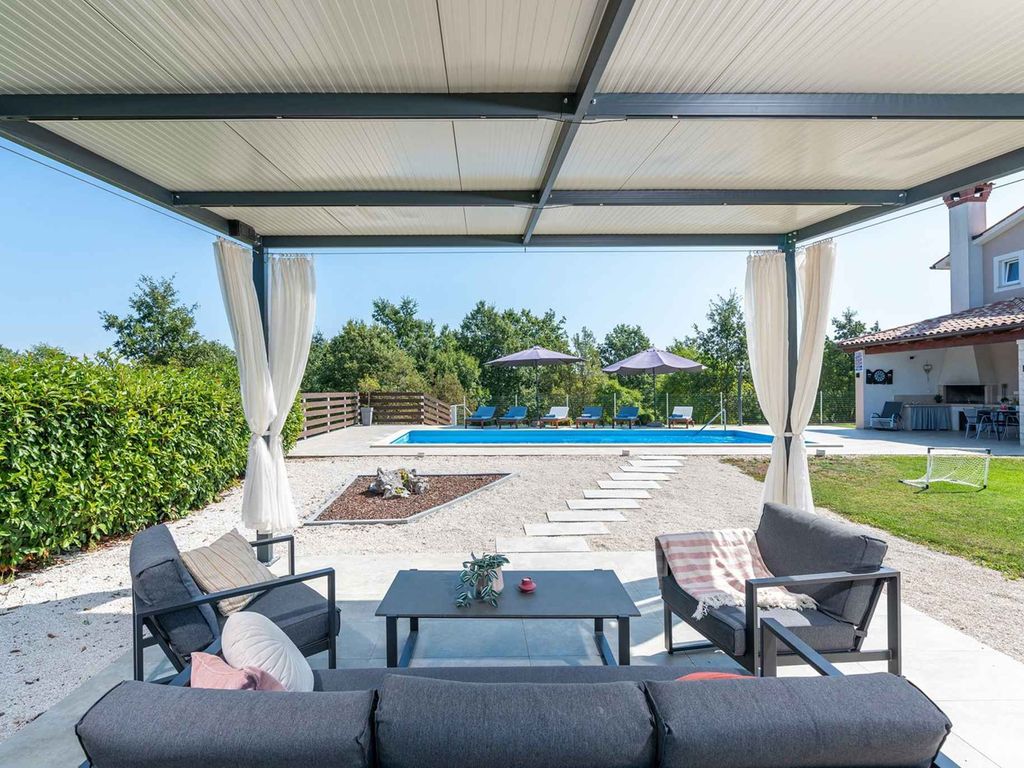 Villa mit Privatpool