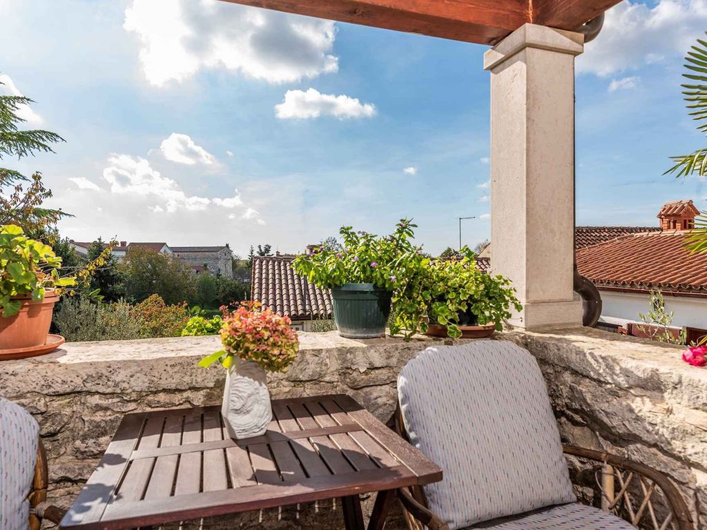Ferienwohnung mit Pool zur gemeinsamen Nutzung