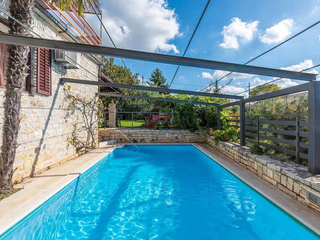 Ferienwohnung mit Pool
